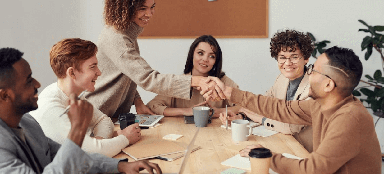 How to stand out from the general crowd while networking